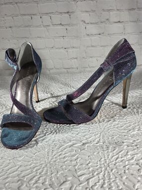 ✨ STUNNING Ivanka Trump Cecily Iridescent Glitter Heels - 7.5M ✨